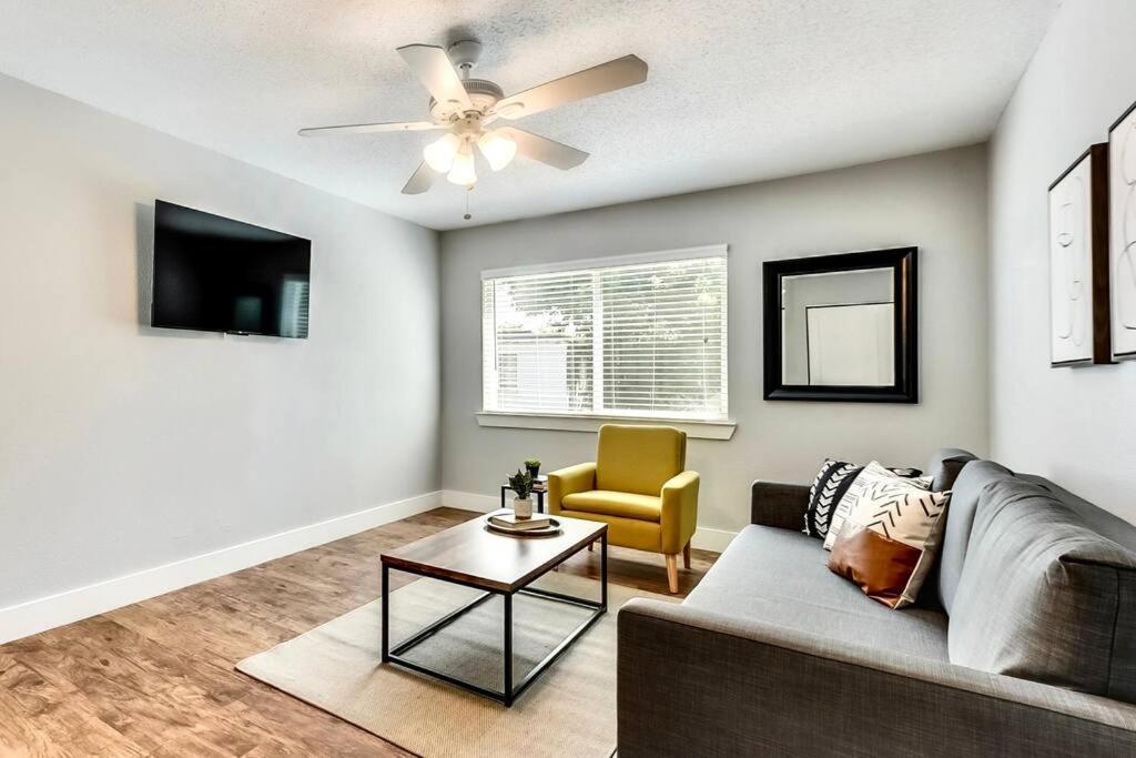 דירות דאלאס Bright And Cheerful Flat, Near Fair Park מראה חיצוני תמונה