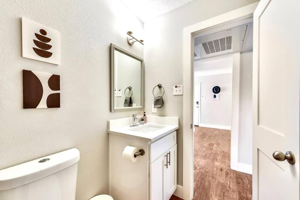 דירות דאלאס Bright And Cheerful Flat, Near Fair Park מראה חיצוני תמונה